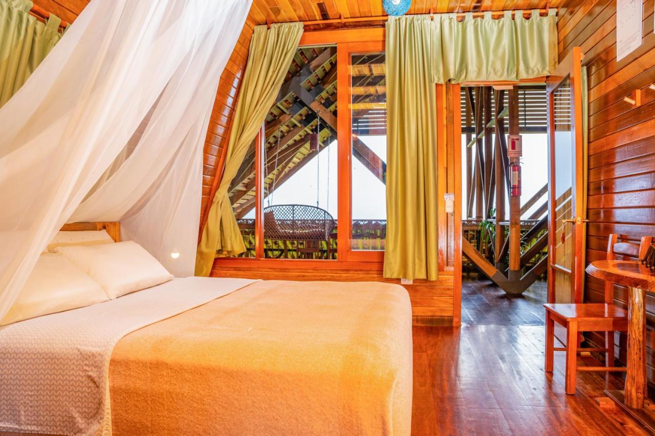 Heimatlos Hotel Puyo
