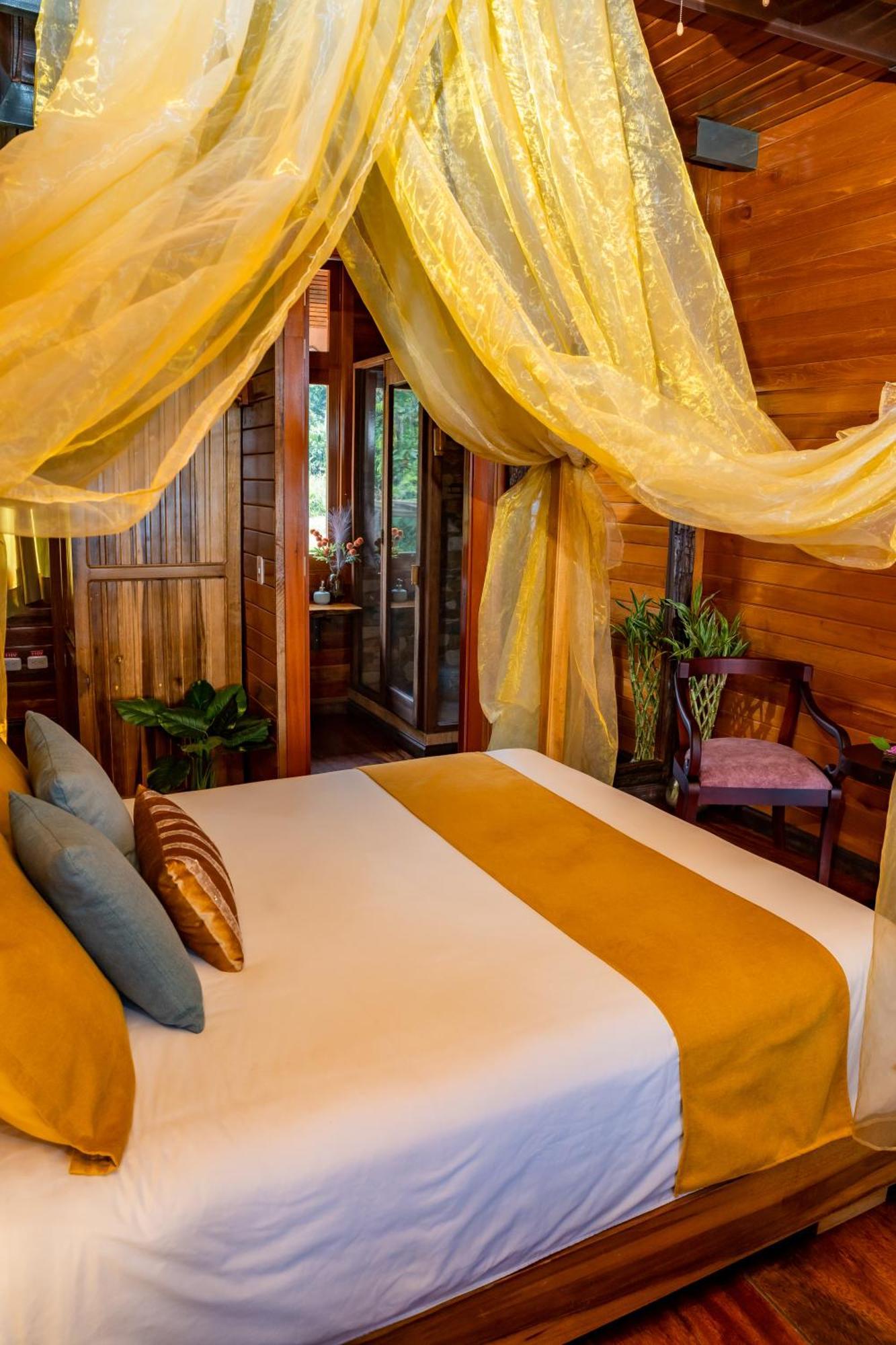 Hotel Heimatlos 3*