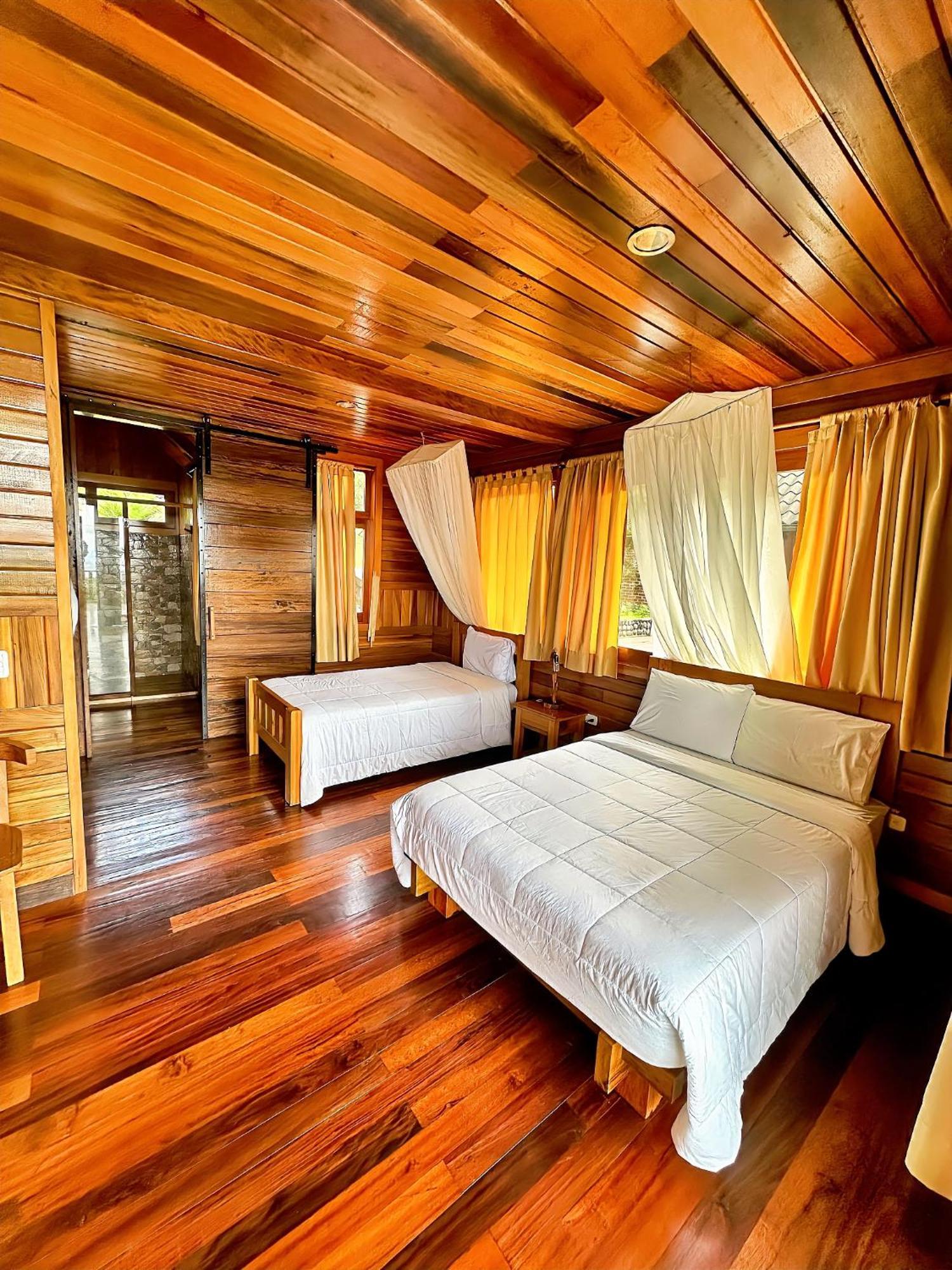Heimatlos Hotel Puyo