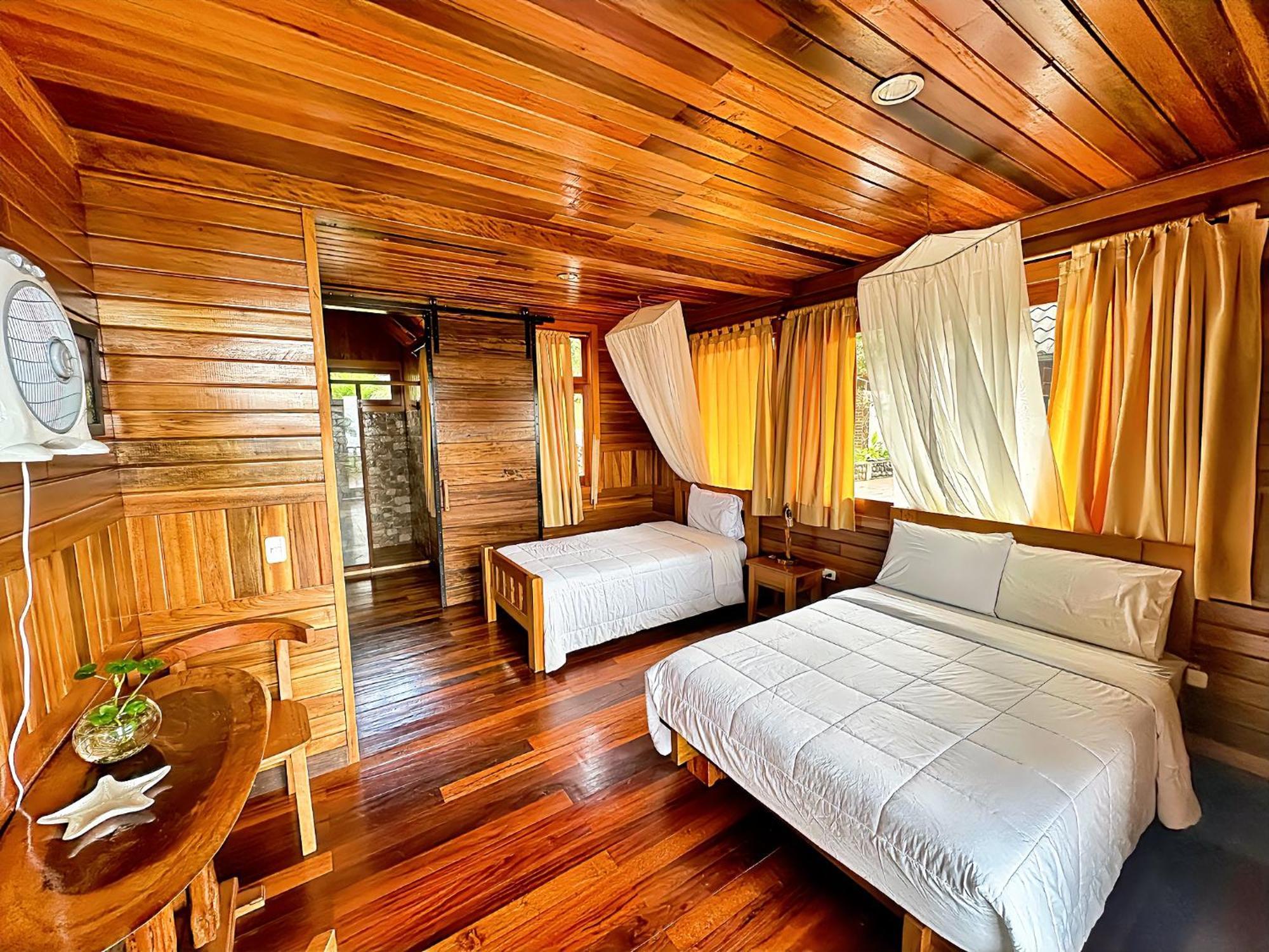 Hotel Heimatlos Puyo